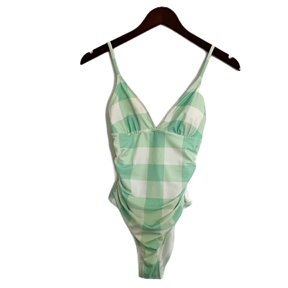 Women’s one piece bathing suit Size Sm